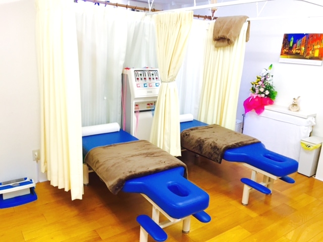 小林整骨院　施術室